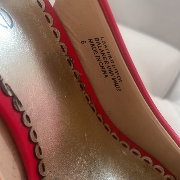 Women’s platform pumps, size 6 from Bebe - Picture 3 of 10